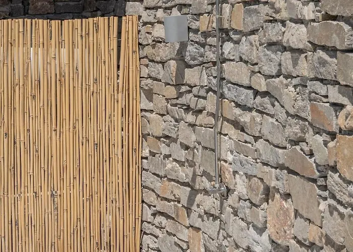 Дом отдыха Near - 1br - Jacuzzi - Origin Cycladic Windmill